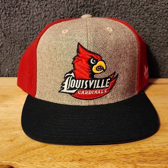 Adidas Louisville Cardinals Snapback Hat - NWOT - Picture 1 of 8